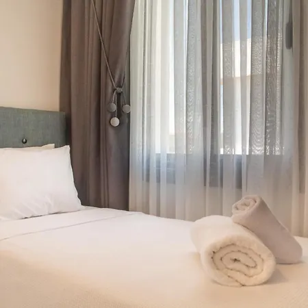 Lovely With Private Pool In Cesme 4* Alacati
